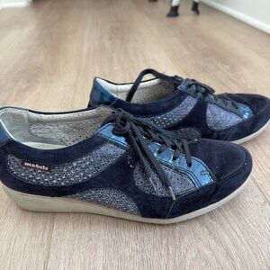 Mephisto Blue Runoff